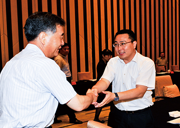 原中央政治局常委、第十三届全国政协主席， 时任国务院副总理汪洋接见九州ku酷游科技总裁薛驰